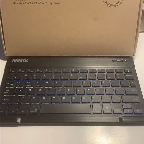 Arteck HB030B Universal Bluetooth Keyboard - Picture 2 of 4
